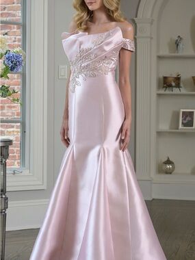 Rina di Montella RD3408 - Embroidered Applique Mermaid Gown NWT